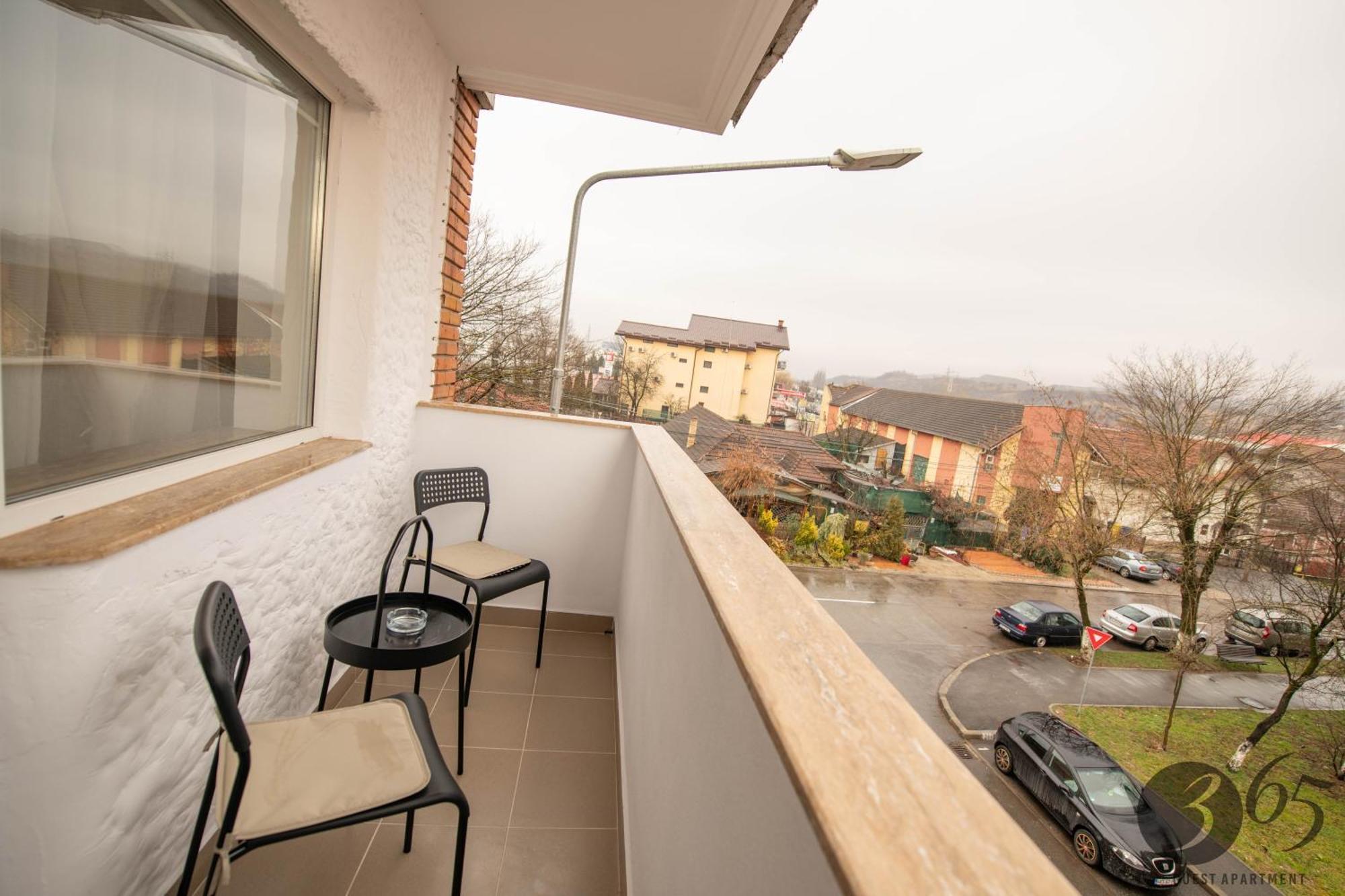 365 Guest Apartment Hunedoara Luaran gambar